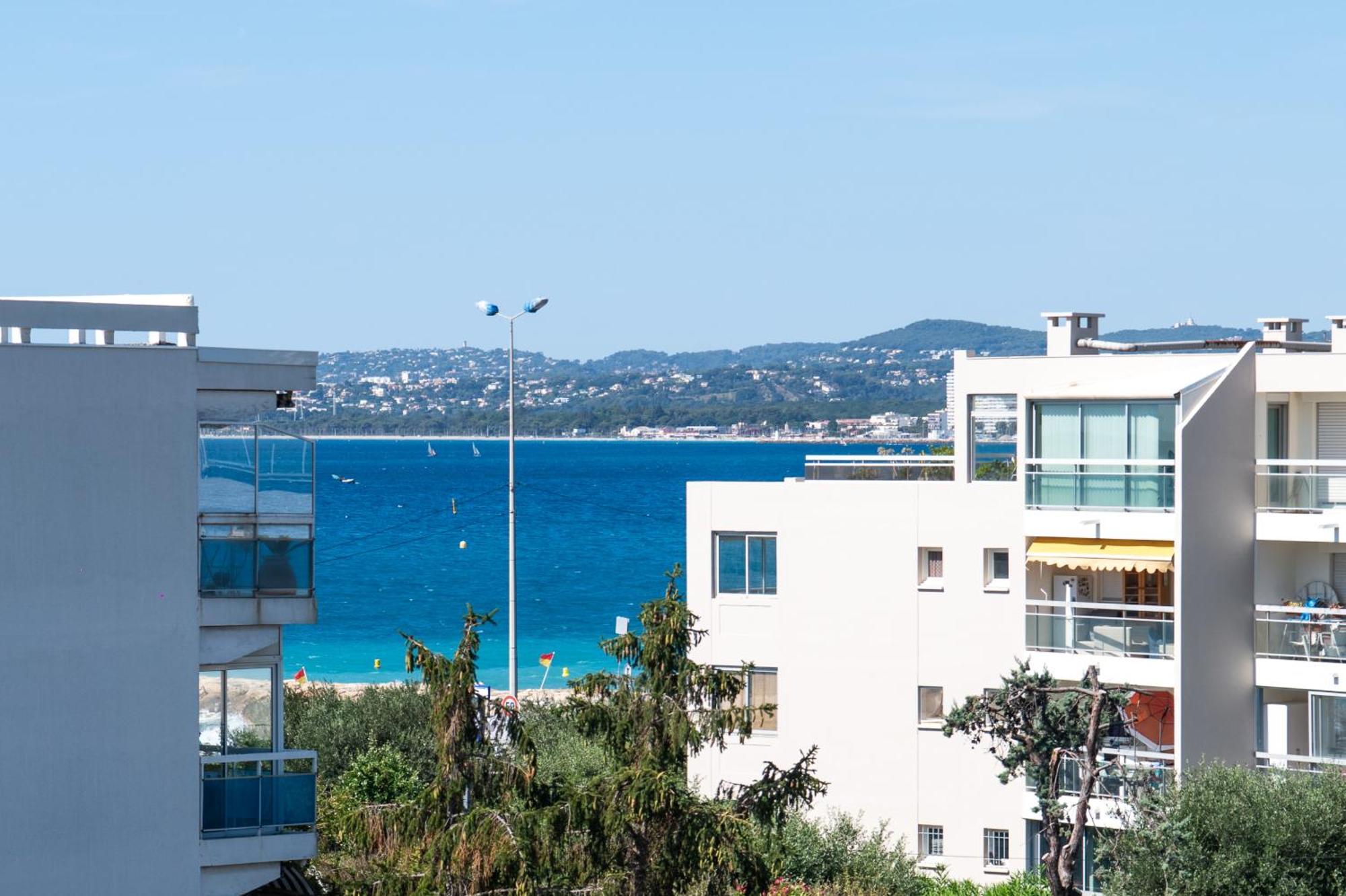 Residence Mediterranee - Beachfront - Sun And Seaview - Pool - Private Parking Cagnes-sur-Mer Esterno foto